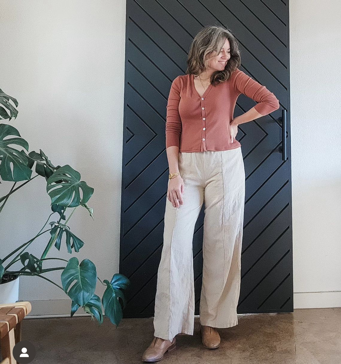 Woman in stylish outfit, FullSizeRender
