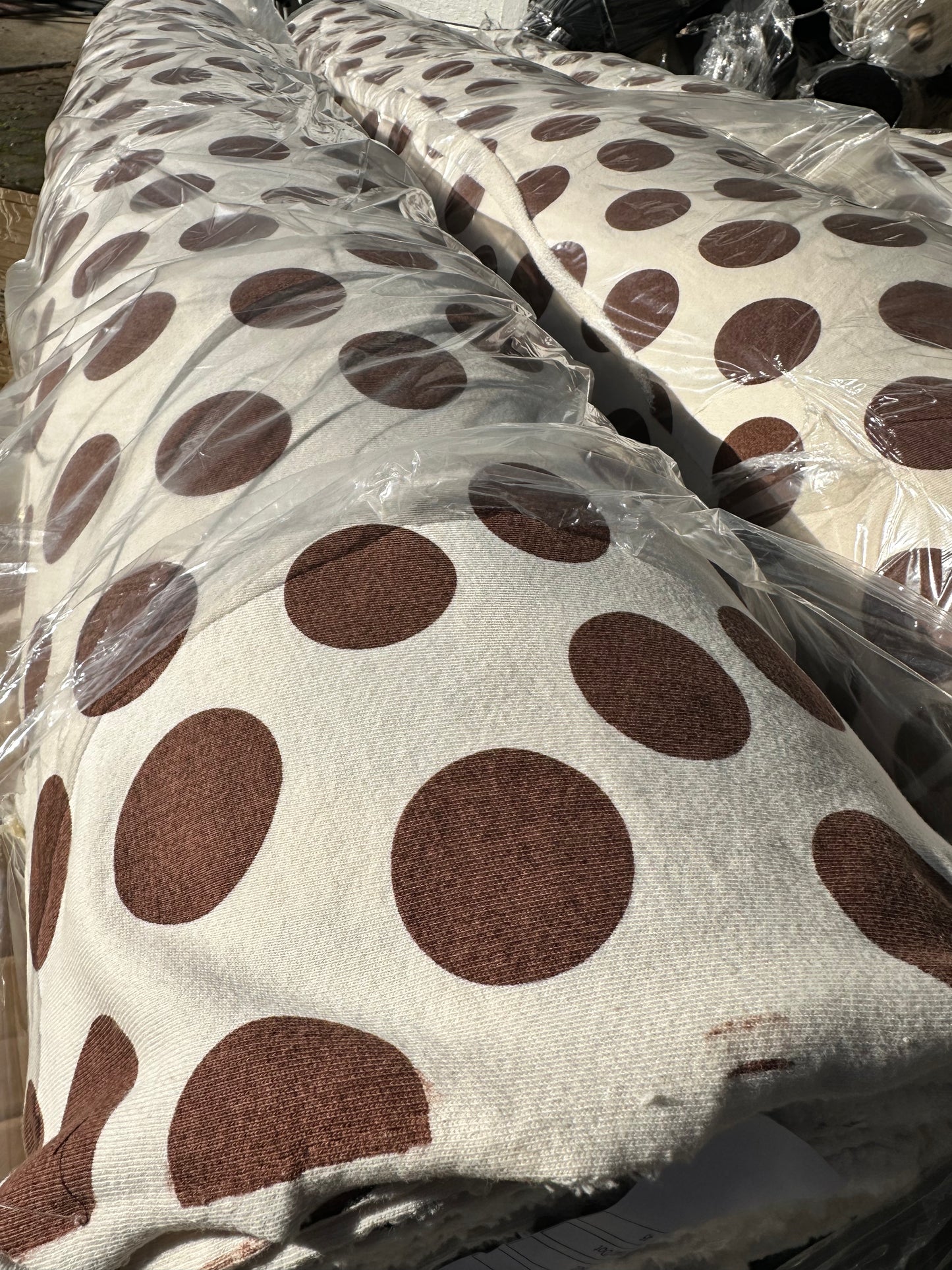 OVERSIZED COCOA DOTS exclusively for isee