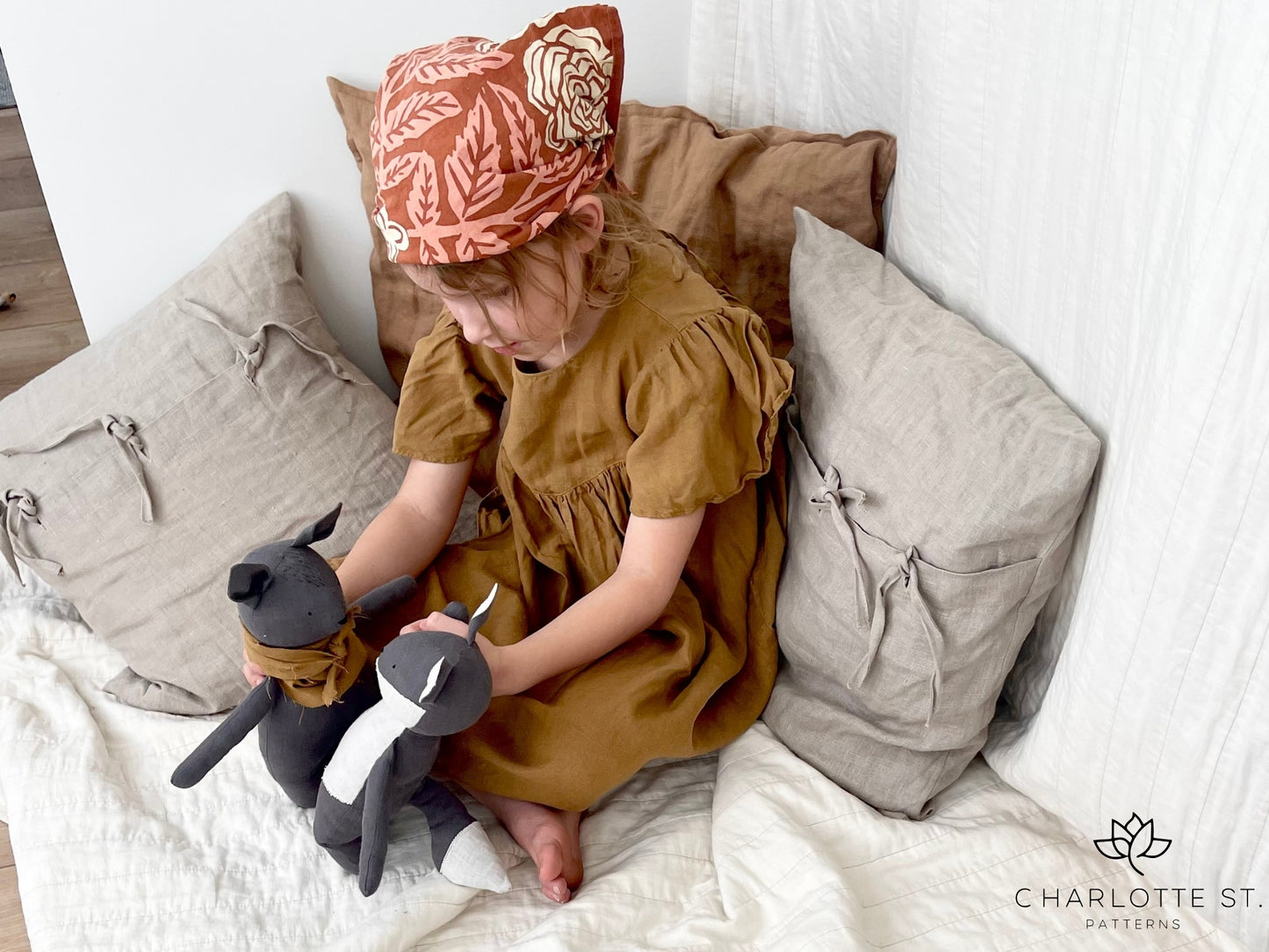 Fox and Wolf Plush PDF Sewing Pattern - Isee fabric