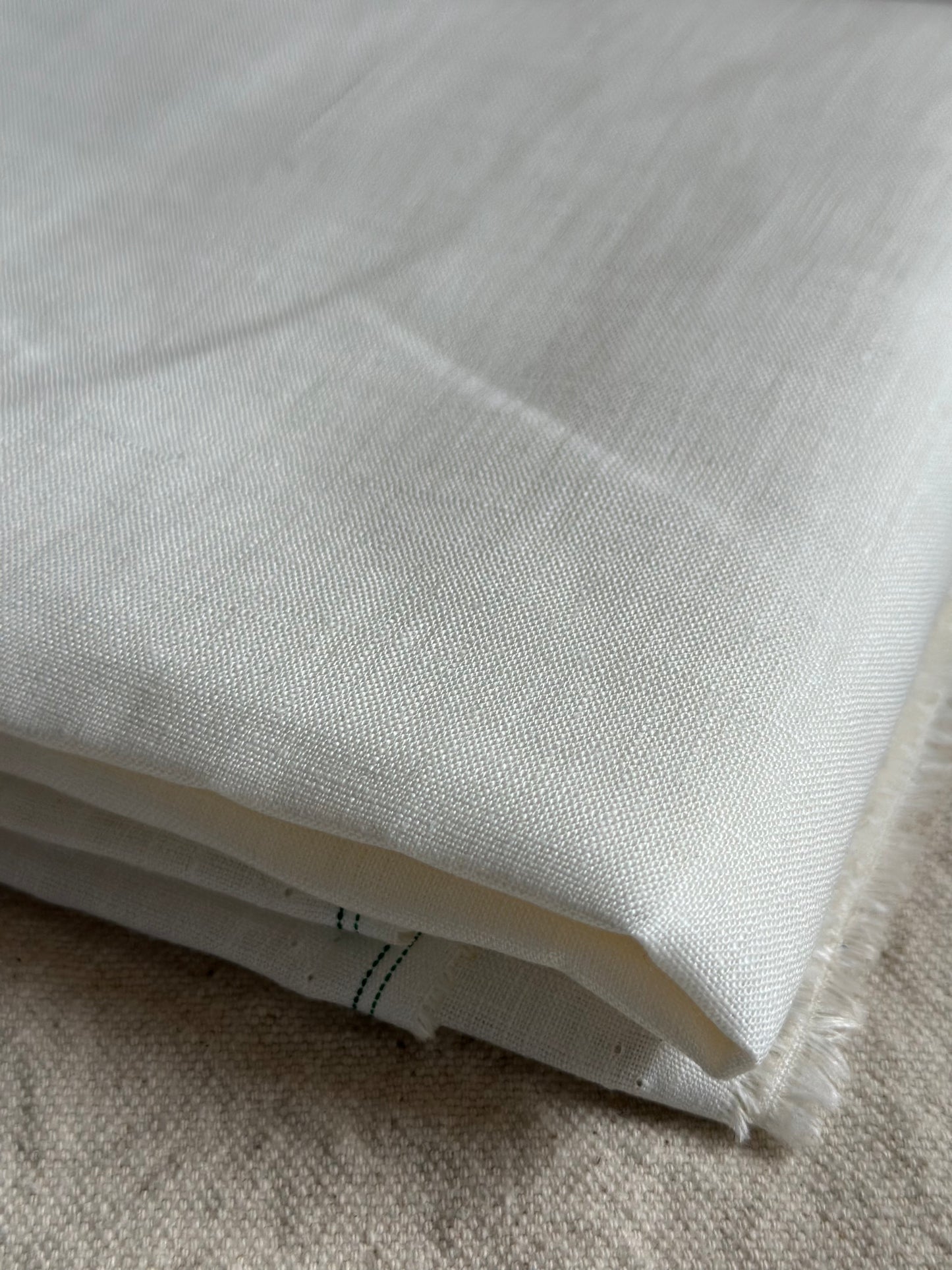 4.5oz Medium Weight Linen - Isee fabric