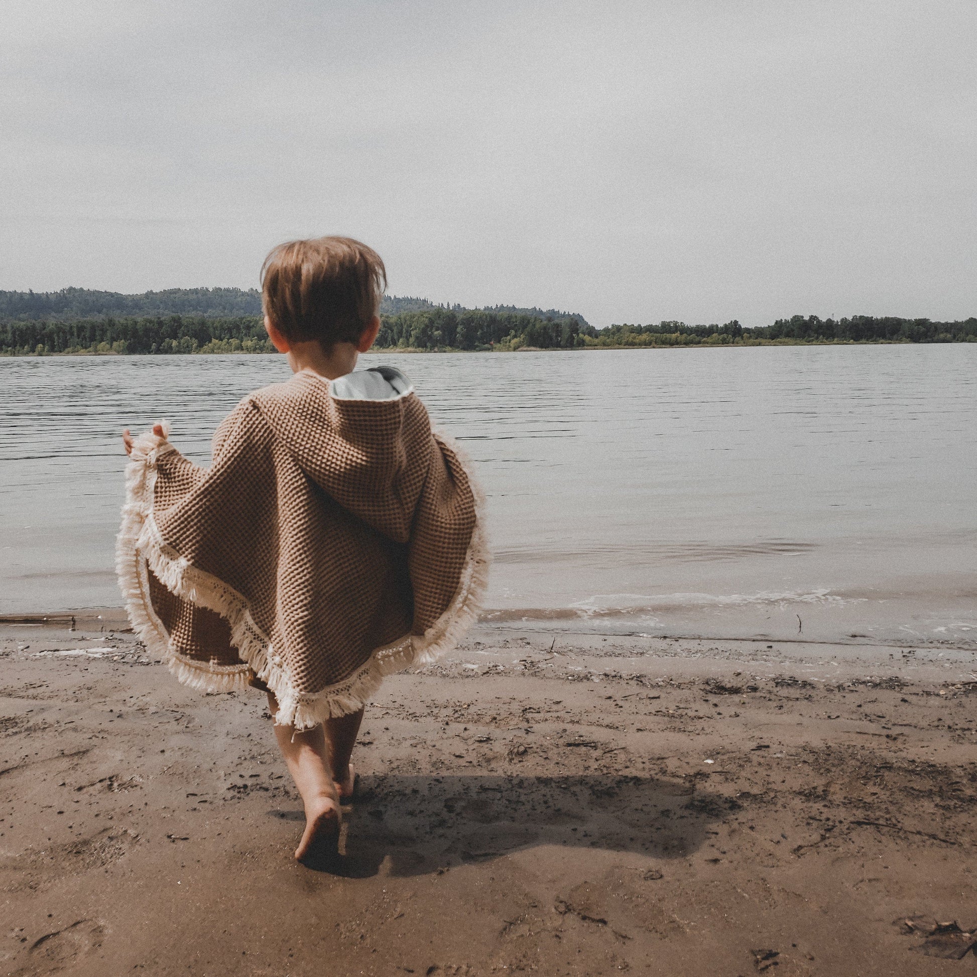 The Beach Poncho Sewing Pattern - Isee fabric
