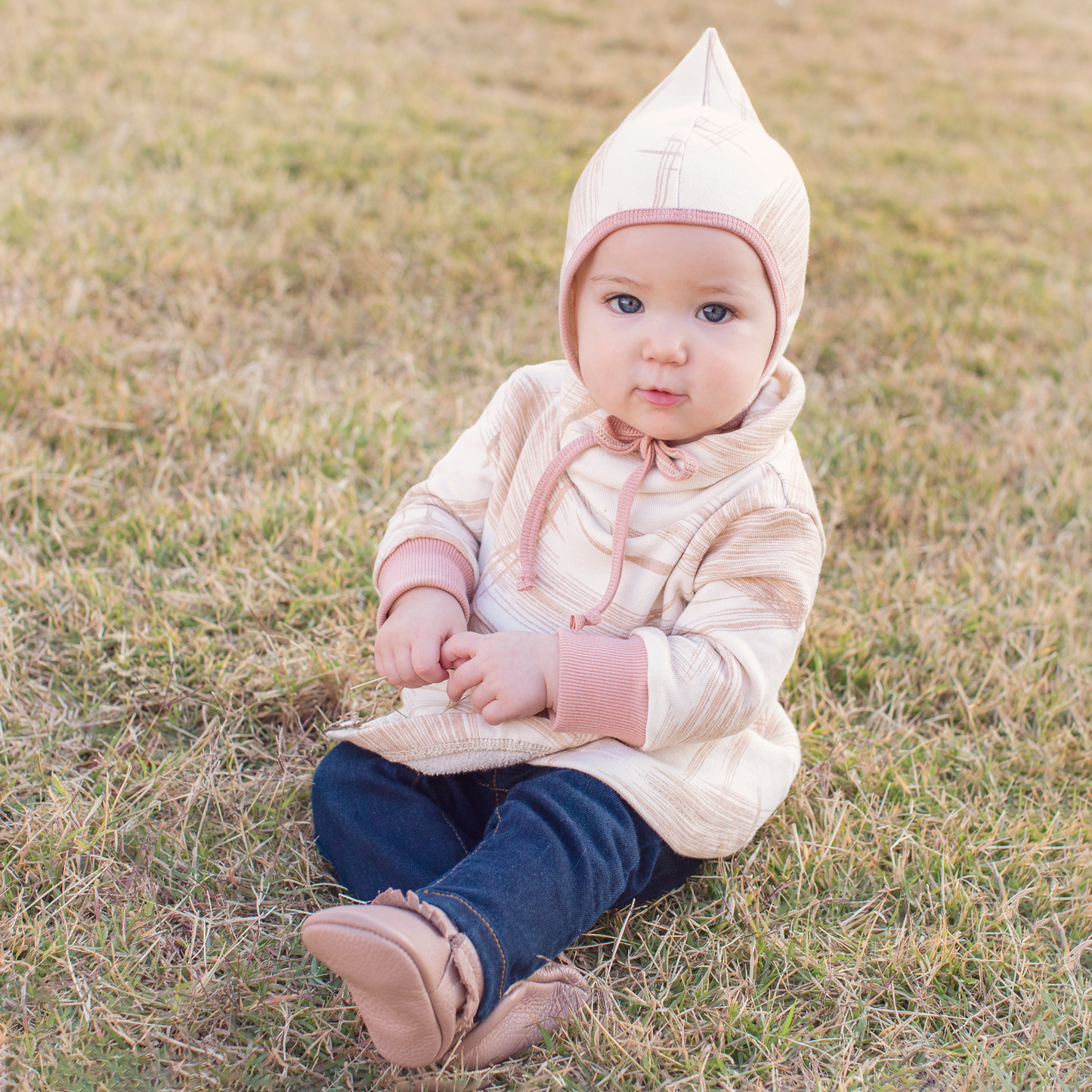 Little Pixie Hat Pattern (13" doll to 5+ years) - Isee fabric