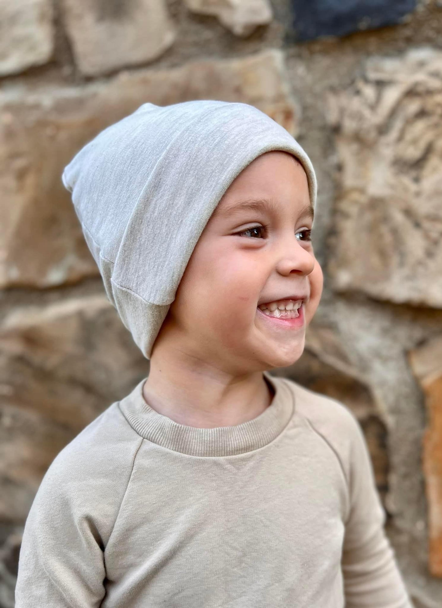 The Fireside Beanie Sewing Pattern - Isee fabric
