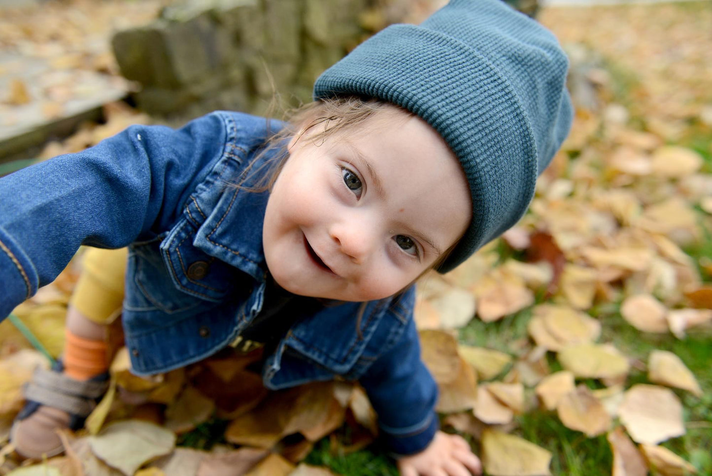The Fireside Beanie Sewing Pattern - Isee fabric