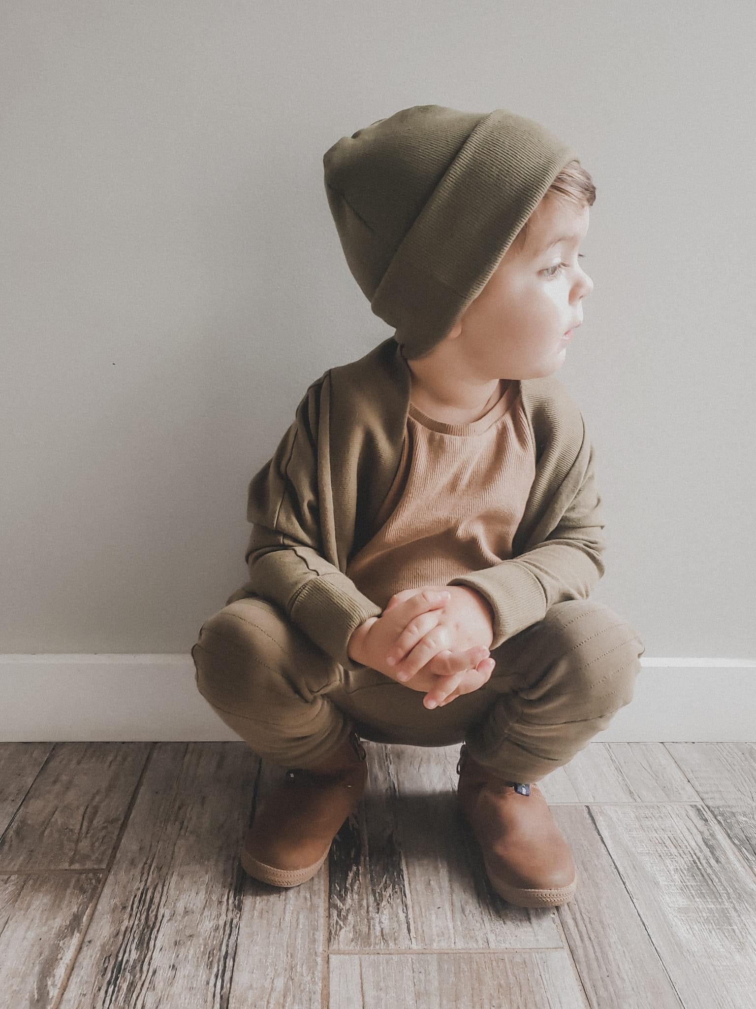 The Fireside Beanie Sewing Pattern - Isee fabric