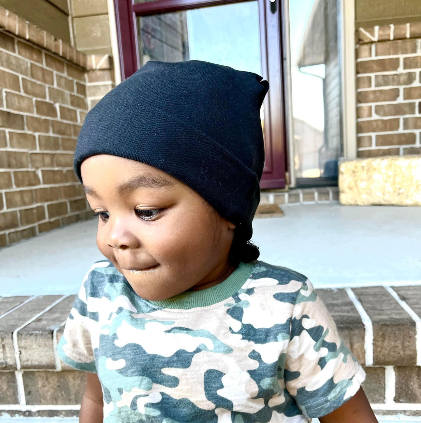 The Fireside Beanie Sewing Pattern - Isee fabric