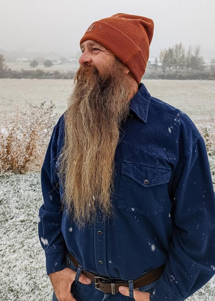The Fireside Beanie Sewing Pattern - Isee fabric