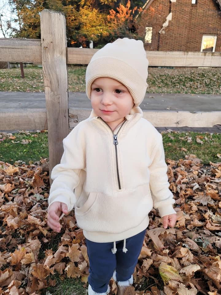 The Fireside Beanie Sewing Pattern - Isee fabric