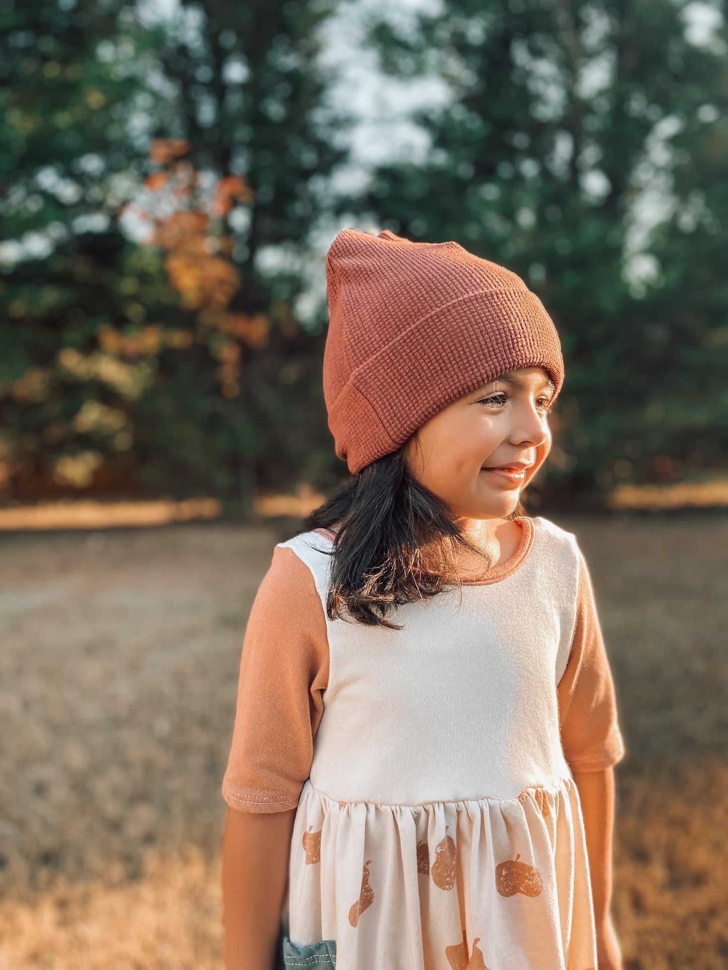 The Fireside Beanie Sewing Pattern - Isee fabric
