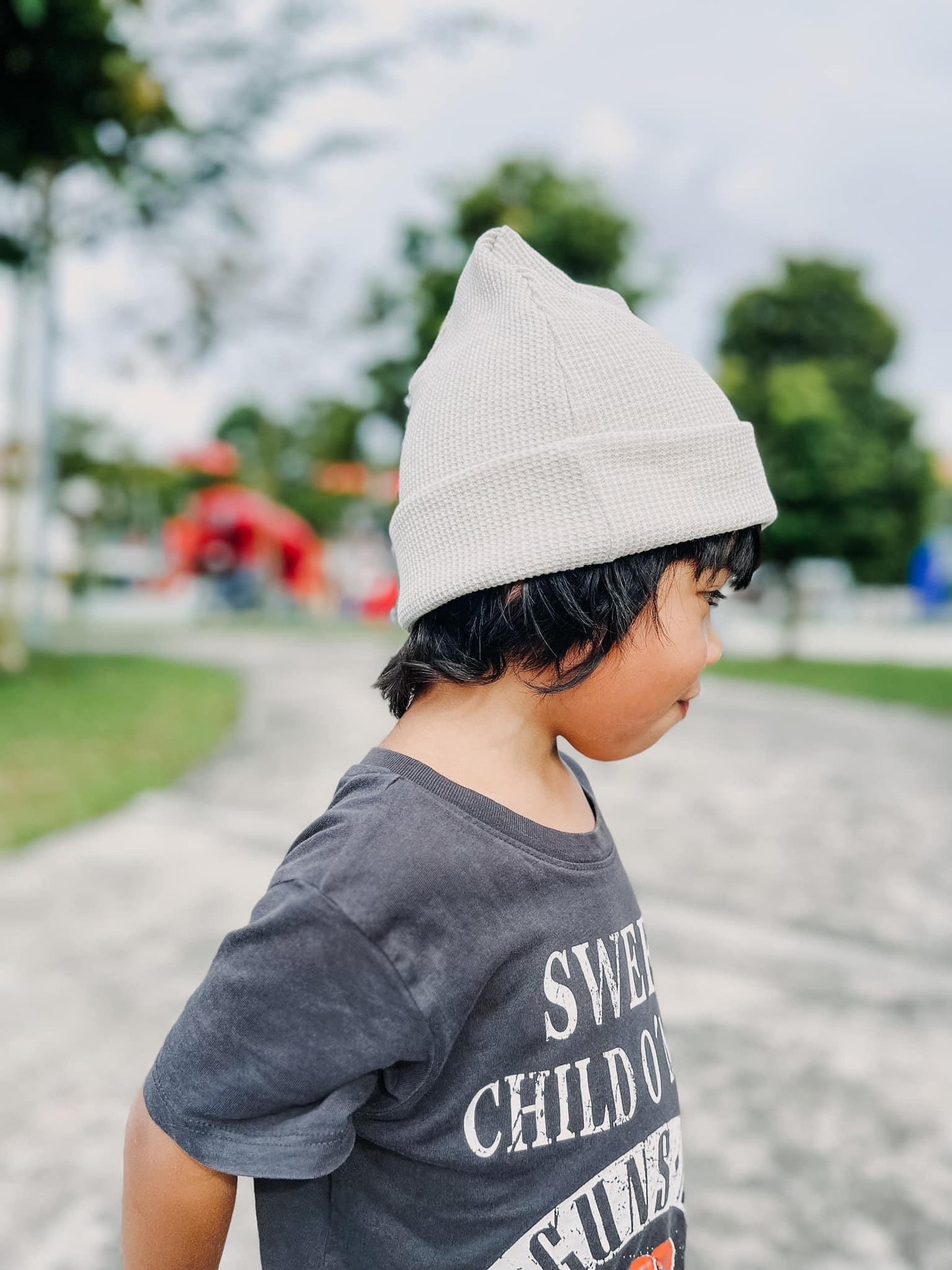 The Fireside Beanie Sewing Pattern - Isee fabric