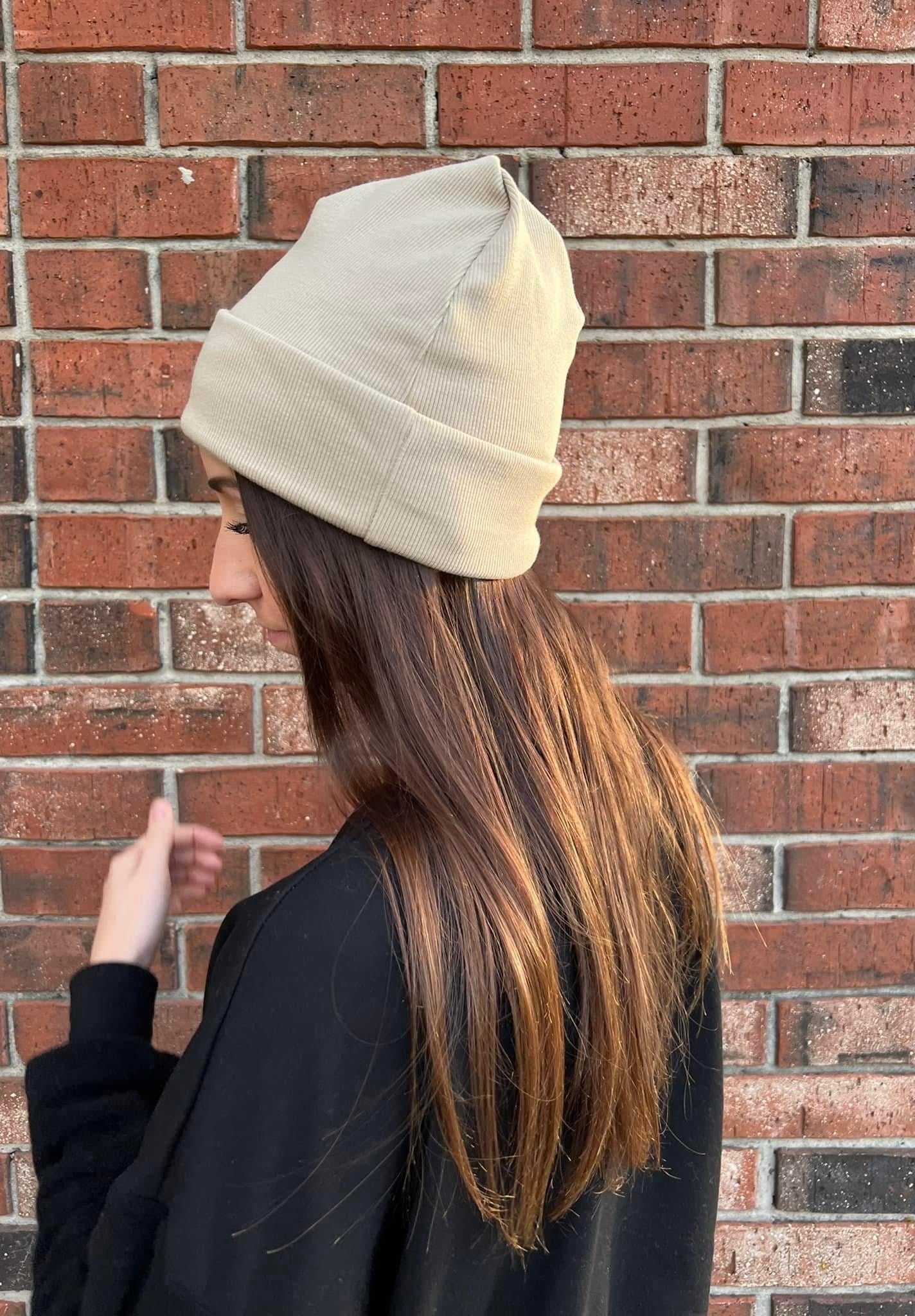 The Fireside Beanie Sewing Pattern - Isee fabric