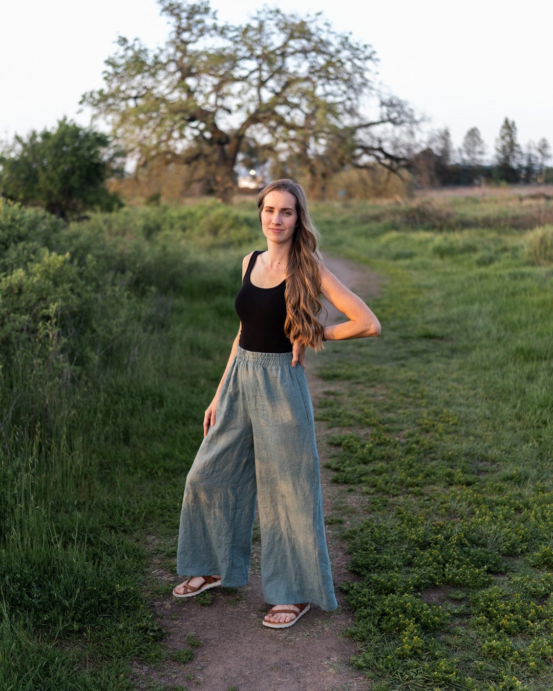 Women's Poppy Wide Leg Pants Sewing Pattern - Isee fabric