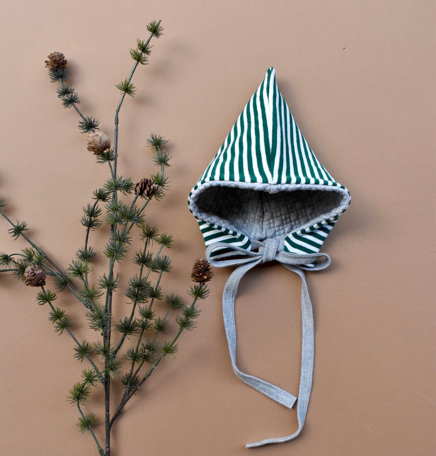 Little Pixie Hat Pattern (13" doll to 5+ years) - Isee fabric