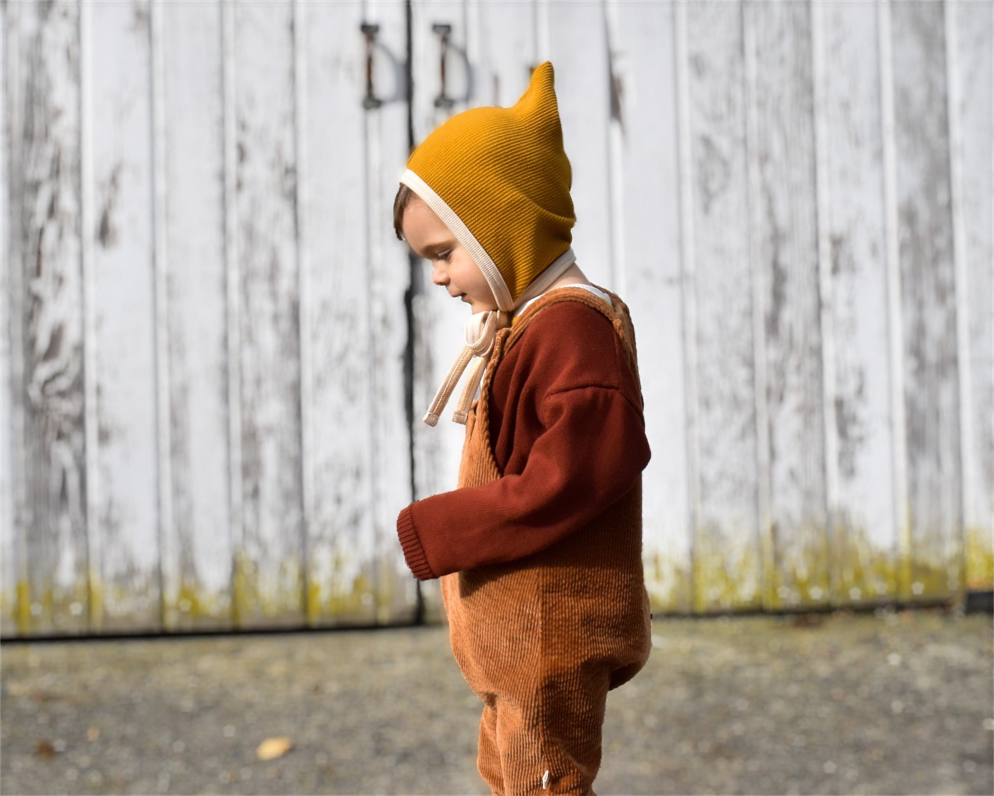 Little Pixie Hat Pattern (13" doll to 5+ years) - Isee fabric