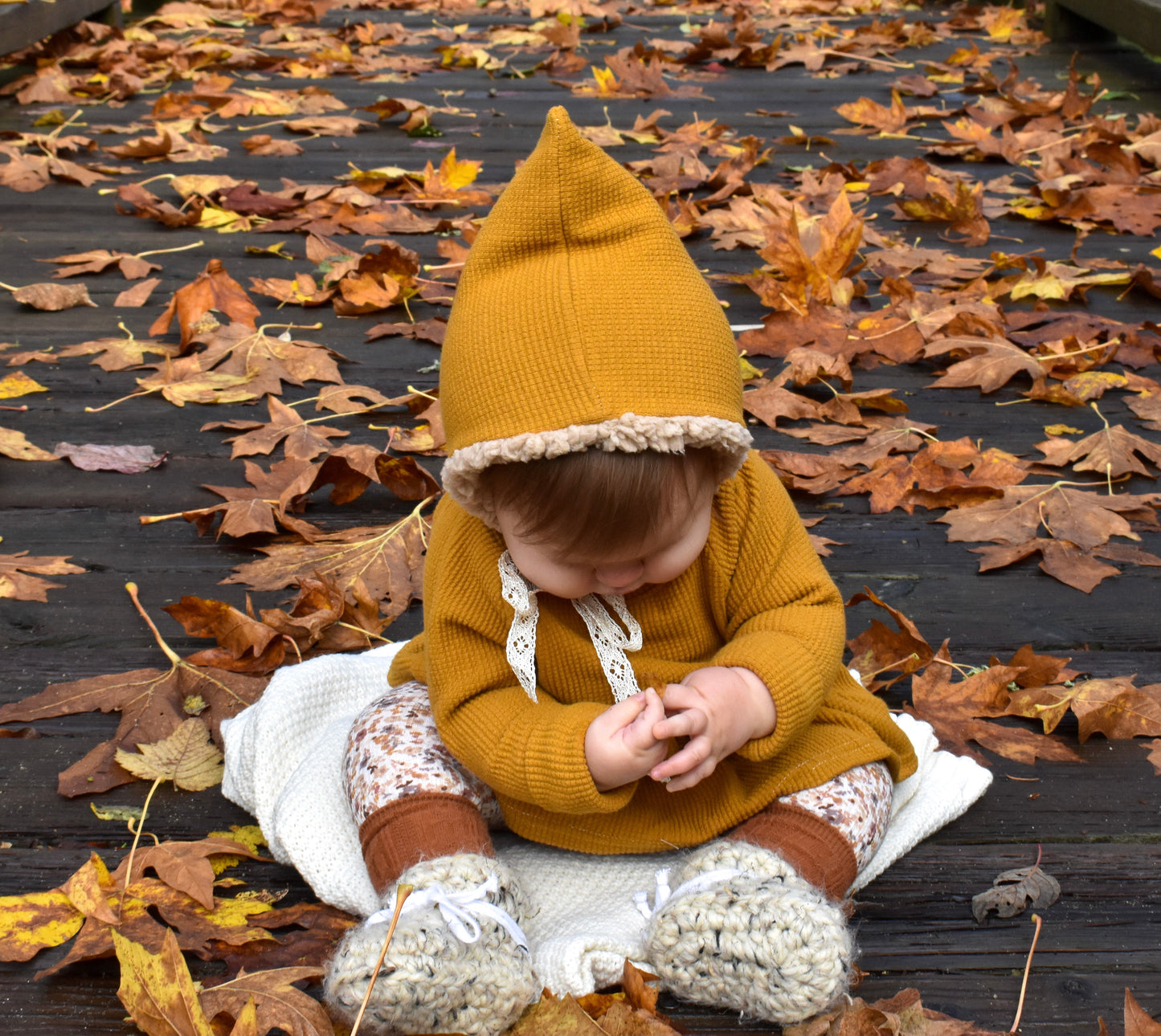 Little Pixie Hat Pattern (13" doll to 5+ years) - Isee fabric