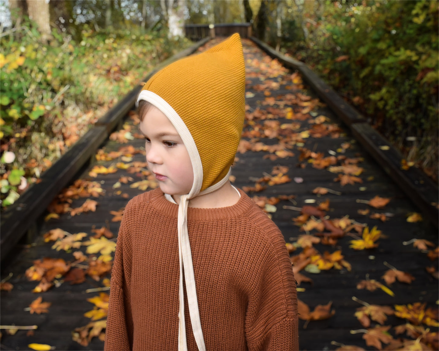 Little Pixie Hat Pattern (13" doll to 5+ years) - Isee fabric