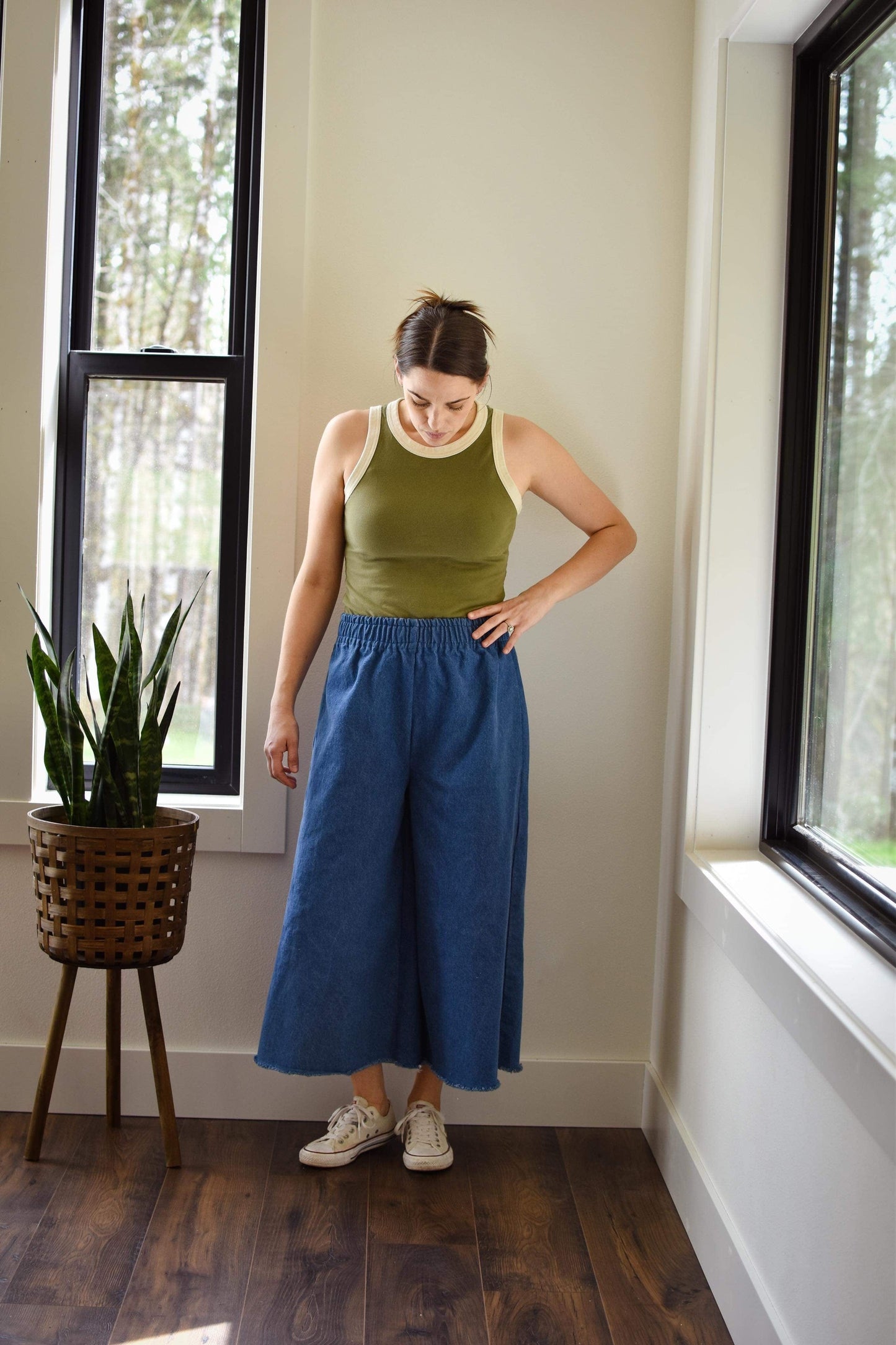 Women's Poppy Wide Leg Pants Sewing Pattern - Isee fabric