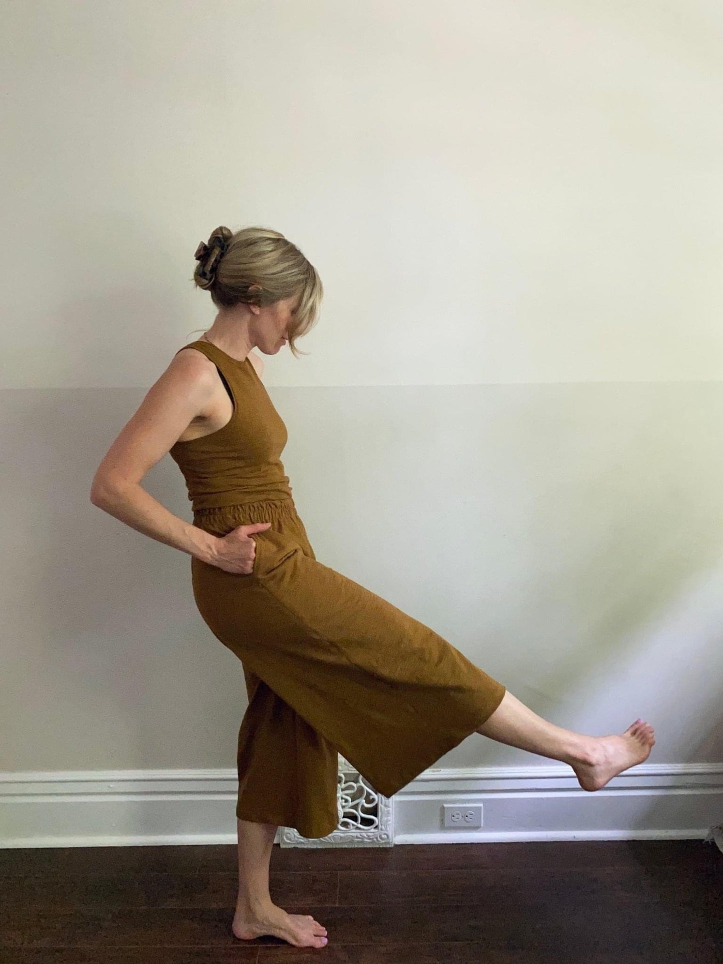 Women's Poppy Wide Leg Pants Sewing Pattern - Isee fabric