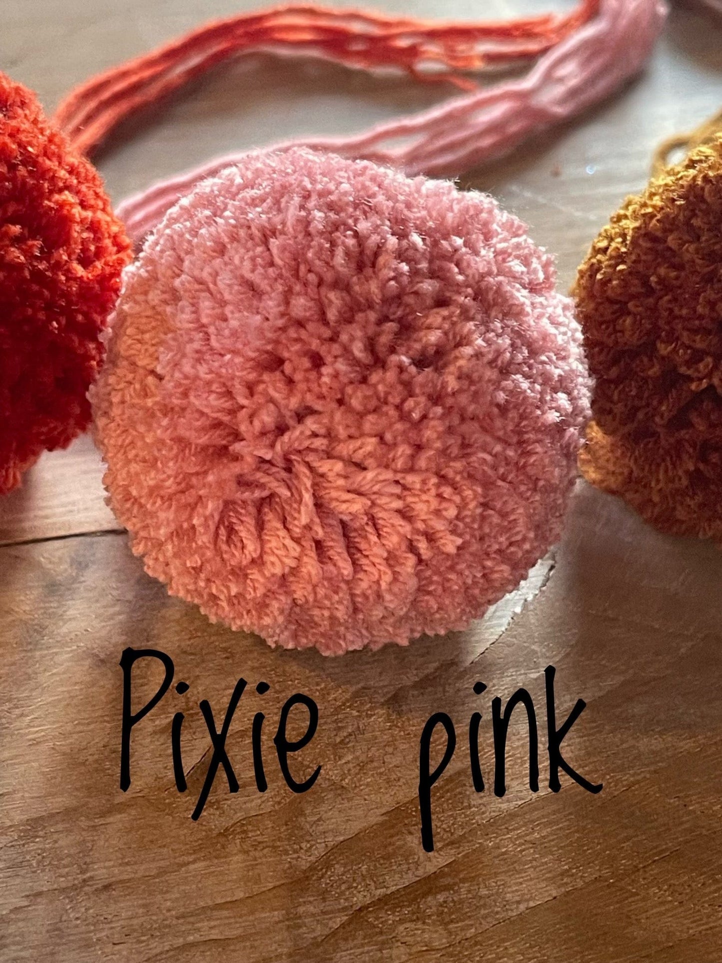 Handmade Pom Pom - Isee fabric