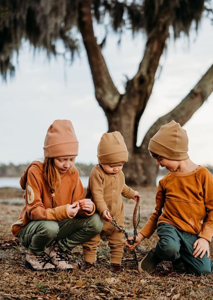 The Fireside Beanie Sewing Pattern - Isee fabric
