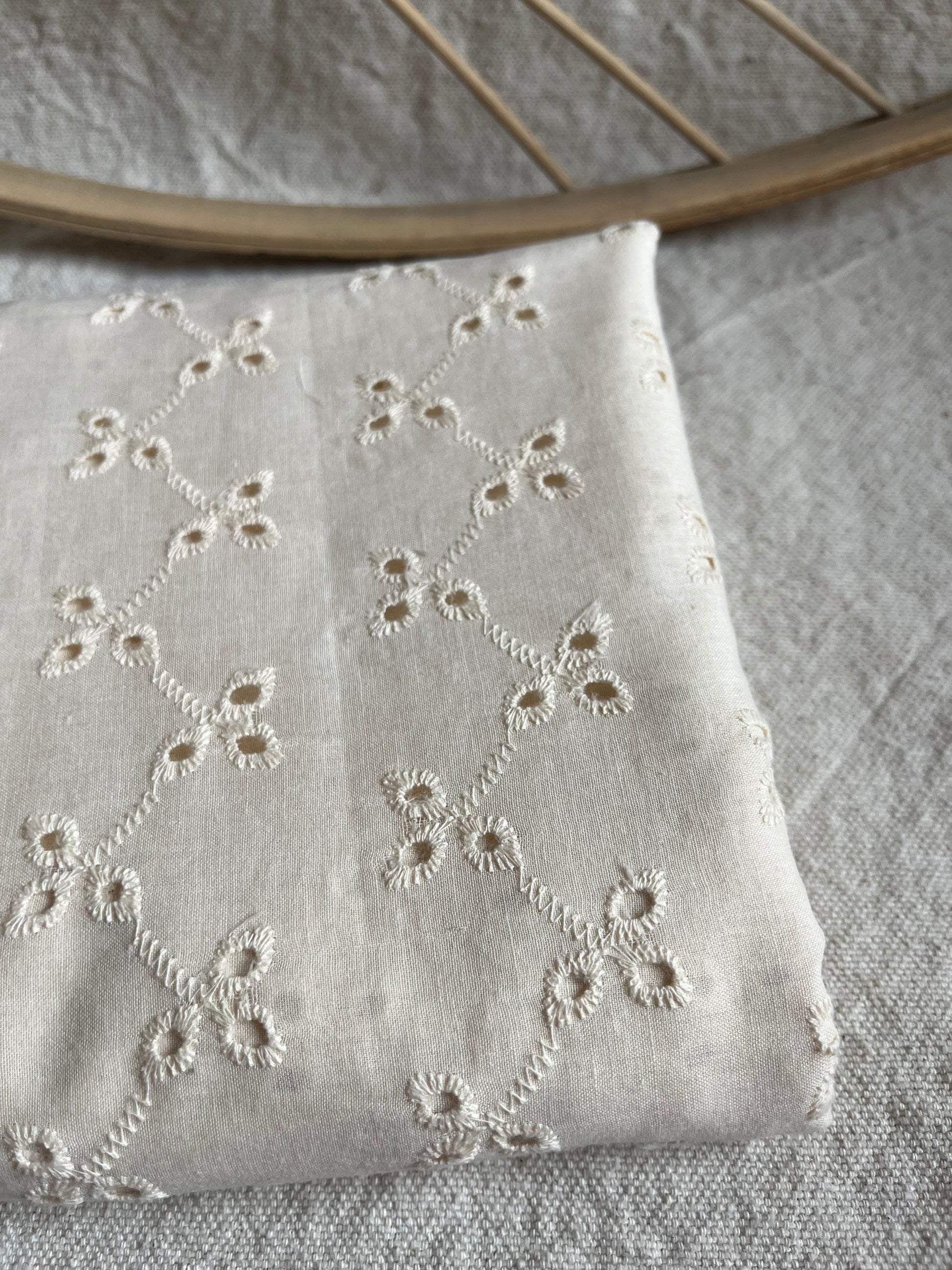 Creamy Cotton Embroidered Eyelet - Isee fabric