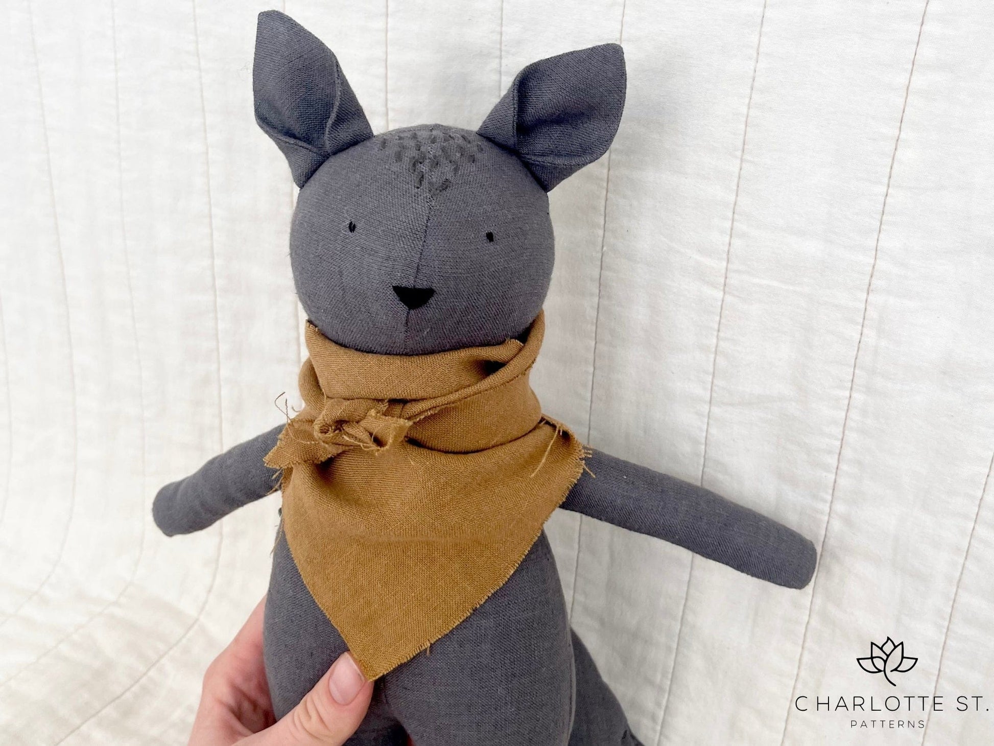 Fox and Wolf Plush PDF Sewing Pattern - Isee fabric