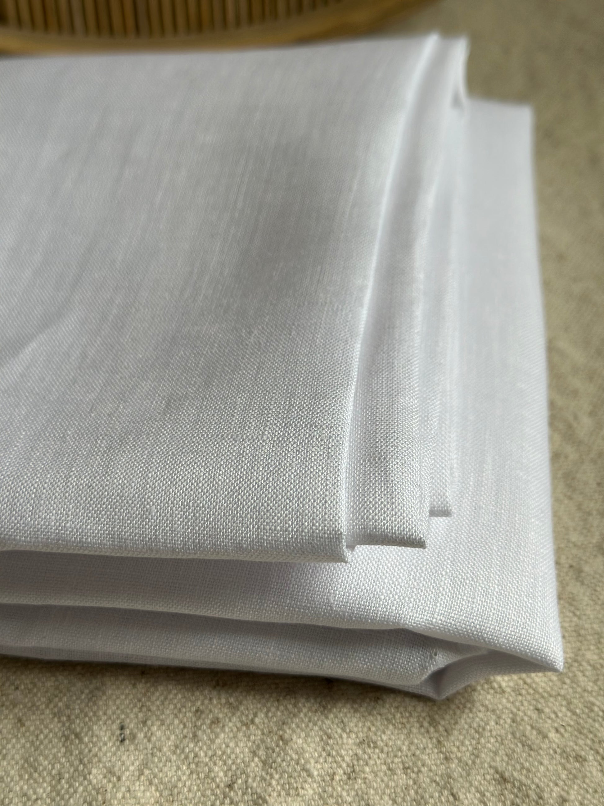 4.5oz Medium Weight Linen - Isee fabric