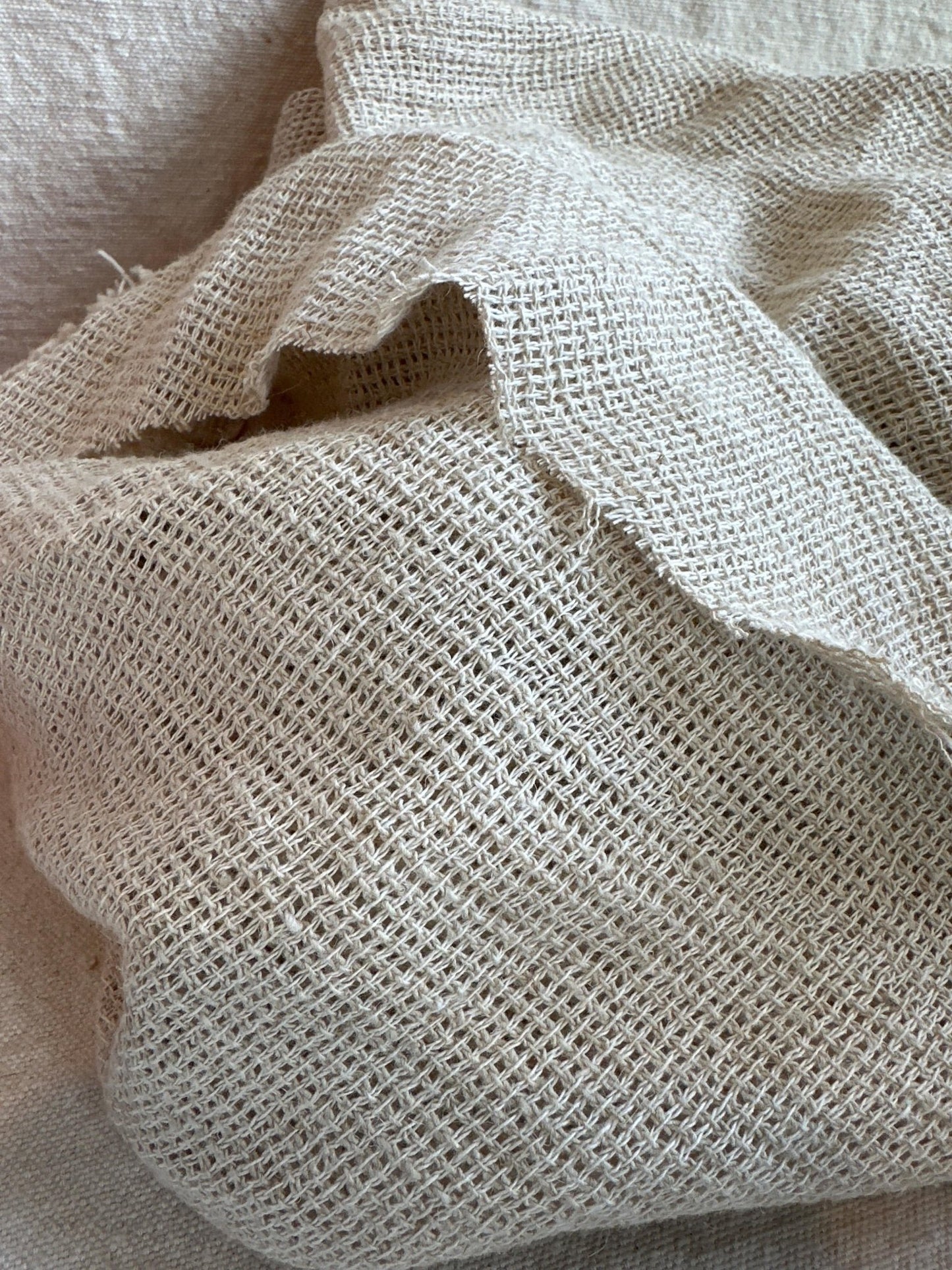 Medium Weight European Laundered Linen - Isee fabric