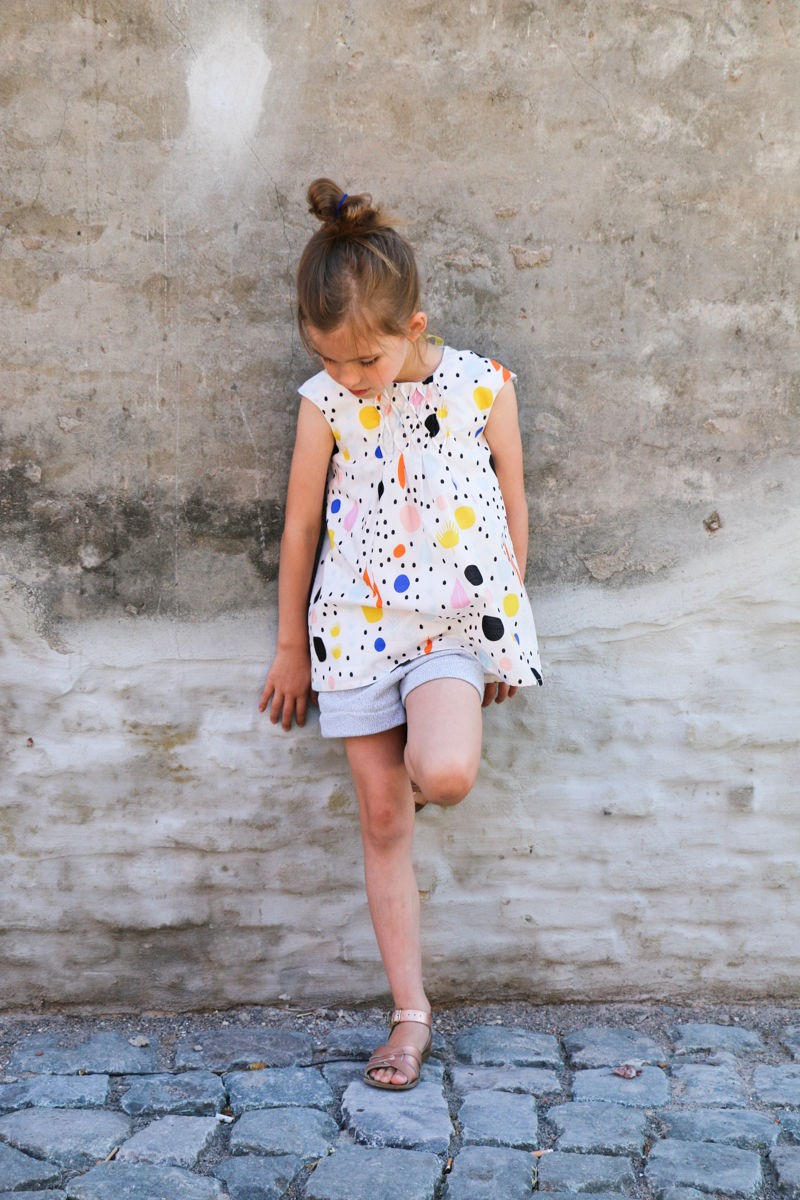 Nova Dress and Blouse Sewing Pattern - Isee fabric