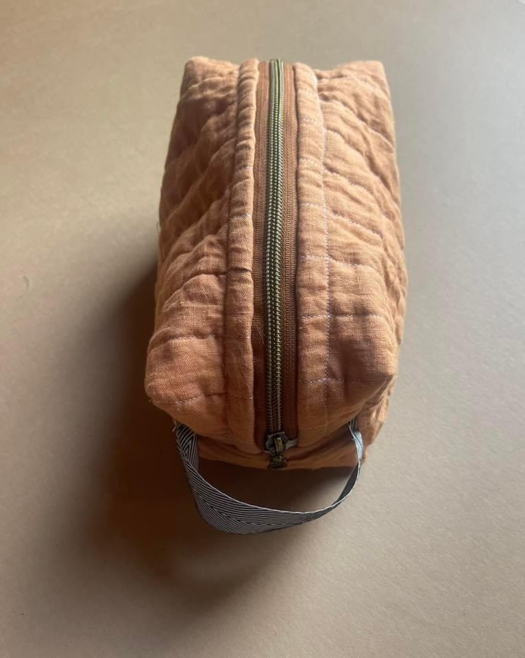 Quilted Cosmetic Bag Sewing Pattern - Isee fabric